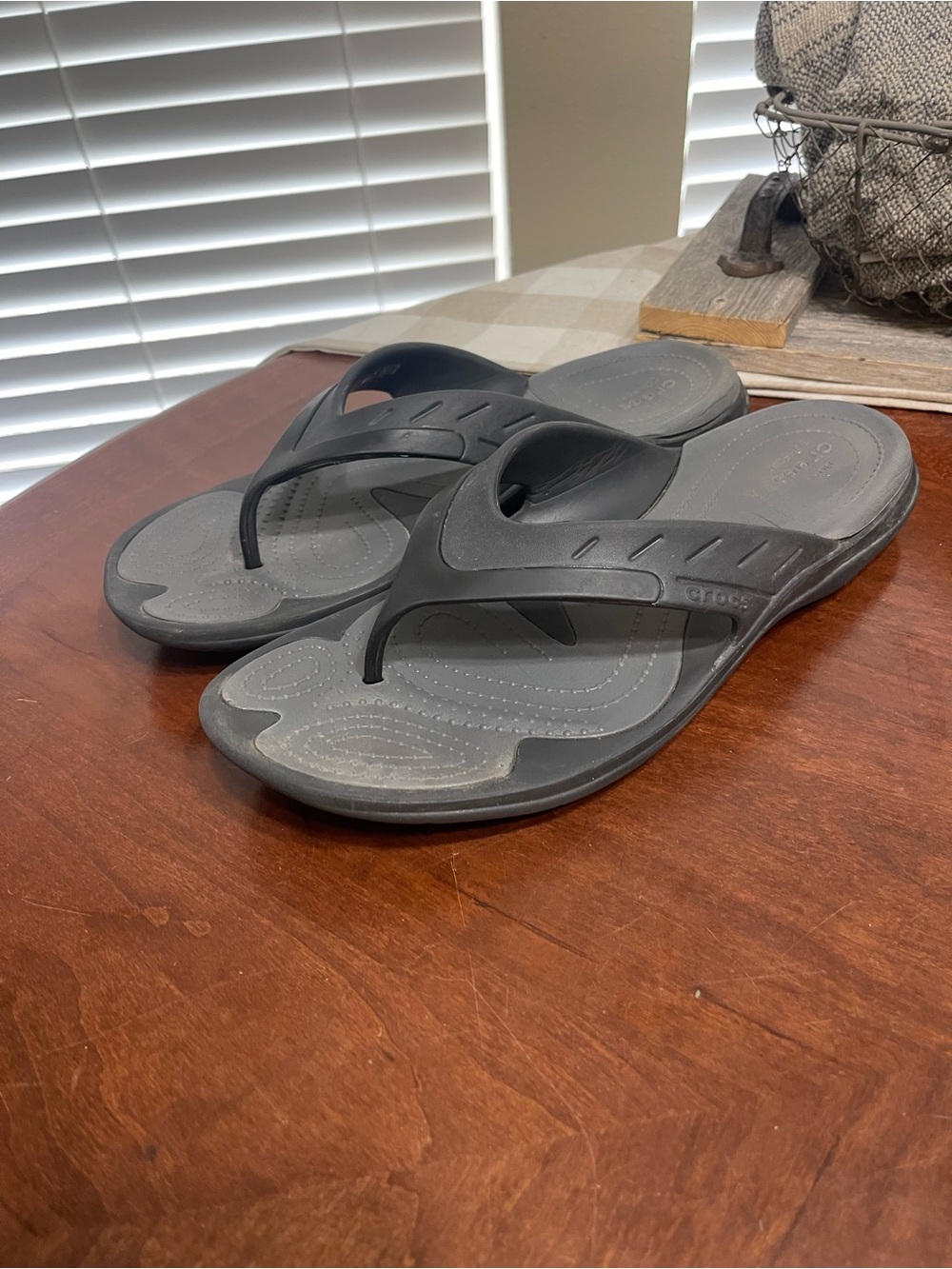 Crocs sandals modi sport flip flops